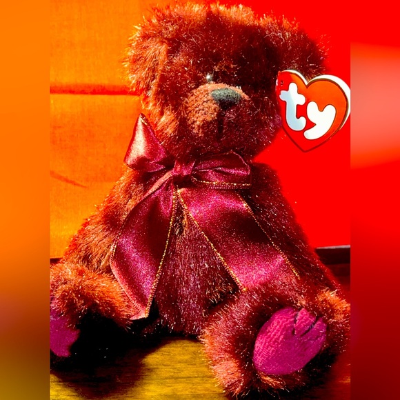 Ty Attic Treasures Beargundy the Bear. - Picture 1 of 10